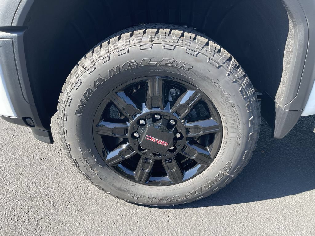 New 2026 GMC Sierra 2500 AT4 w/ AT4 Premium Plus Package AWD/4WD image 34