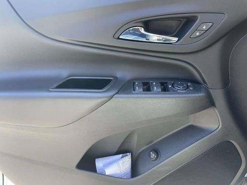 Used 2022 Chevrolet Equinox LT FWD image 21