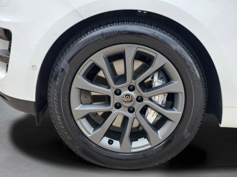Certified 2026 Land Rover Range Rover Sport SE AWD/4WD image 31