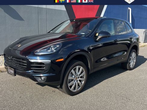 Used 2017 Porsche Cayenne S AWD/4WD image 1