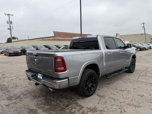 Used 2019 RAM 1500 Laramie AWD/4WD image 6
