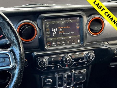 Used 2021 Jeep Gladiator Mojave image 6