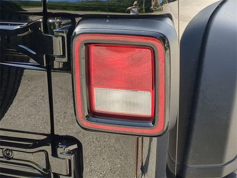 Used 2025 Jeep Wrangler Sport S w/ Convenience Group image 37