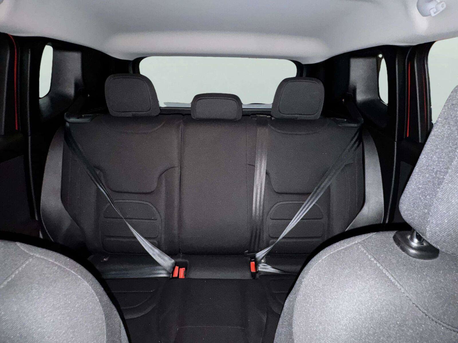 Used 2020 Jeep Renegade Latitude AWD/4WD image 42