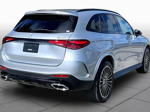 Used 2025 Mercedes-Benz GLC 300 4MATIC image 13