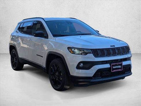 New 2026 Jeep Compass Latitude image 6