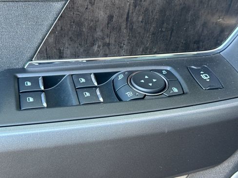 New 2026 Ford F250 Lariat w/ Black Appearance Package image 11