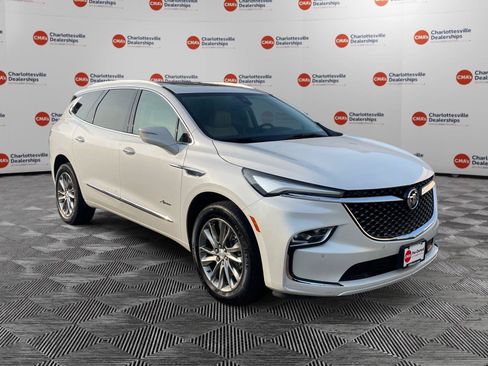 Used 2022 Buick Enclave Avenir w/ Avenir Technology Package AWD/4WD image 7