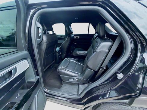 Used 2021 Ford Explorer ST w/ Equipment Group 401A AWD/4WD image 24