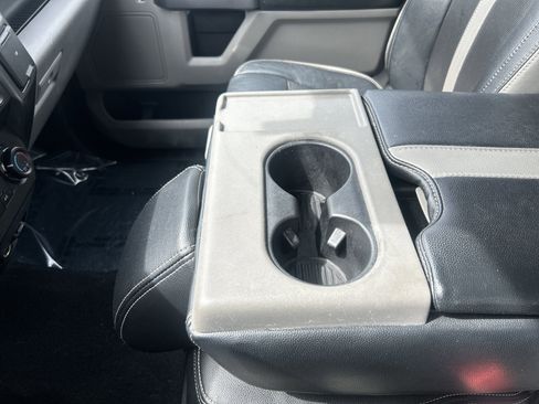 Used 2019 Ford F150 XLT w/ Trailer Tow Package image 24