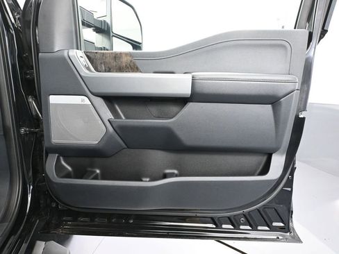 Used 2024 Ford F250 Lariat w/ Black Appearance Package image 45
