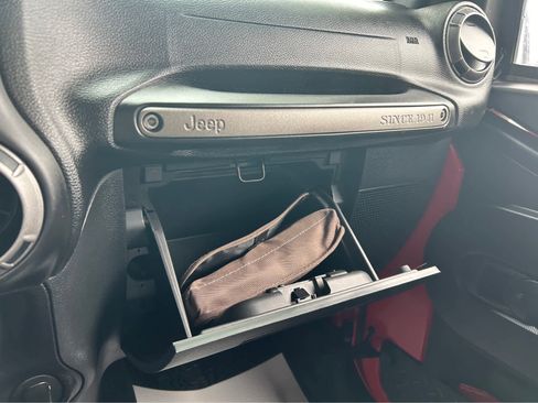 Used 2017 Jeep Wrangler Unlimited Sport w/ Mopar Black Appearance Group image 21