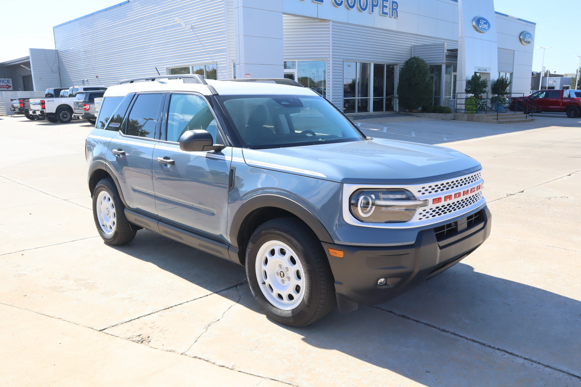 New 2025 Ford Bronco Sport Heritage w/ Convenience Package AWD/4WD image 1
