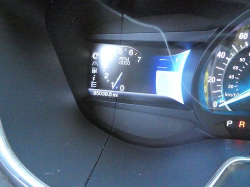 Used 2014 Ford Fusion SE w/ Equipment Group 202A image 14