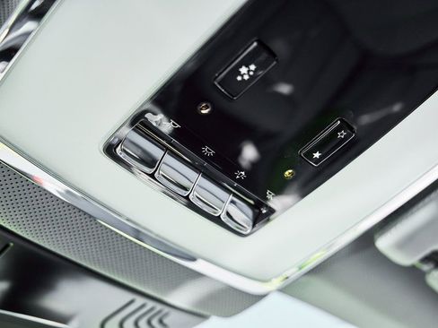 Used 2024 Rolls-Royce Cullinan AWD/4WD image 99