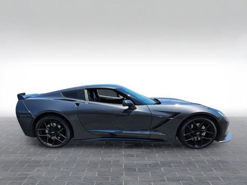 Used 2018 Chevrolet Corvette Stingray Coupe w/ Battery Protection Package RWD image 4