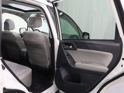 Used 2018 Subaru Forester 2.5i Limited AWD/4WD image 18