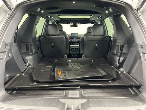 Used 2025 Honda Pilot TrailSport image 26