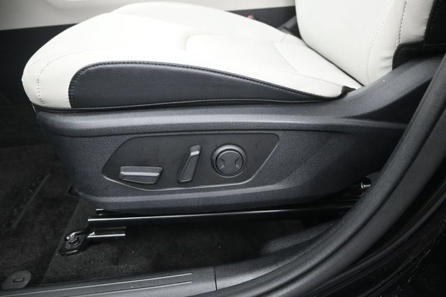 Used 2024 Kia Sportage EX FWD image 12