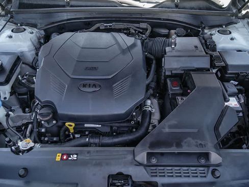 Used 2017 Kia Cadenza Technology FWD image 26