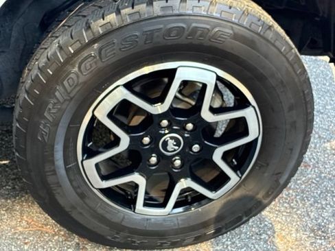 Used 2024 Ford Bronco Outer Banks AWD/4WD image 12
