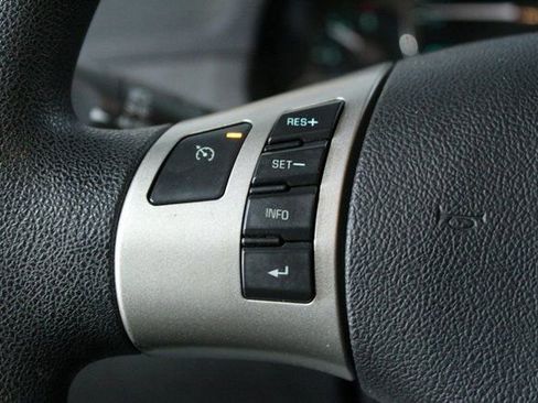 Used 2010 Chevrolet HHR LS image 12