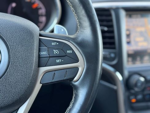 Used 2015 Jeep Grand Cherokee Overland AWD/4WD image 8
