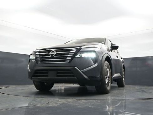Used 2025 Nissan Rogue S FWD image 26
