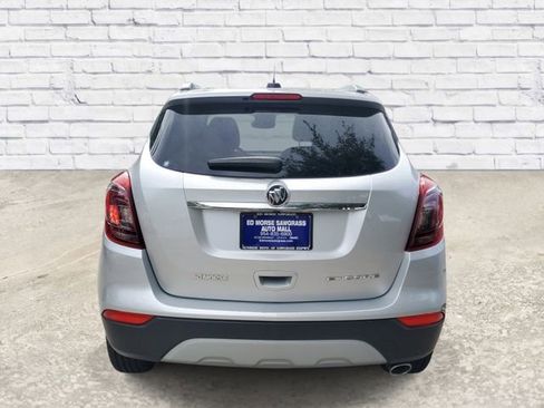 Certified 2022 Buick Encore Preferred w/ Safety Package FWD image 3