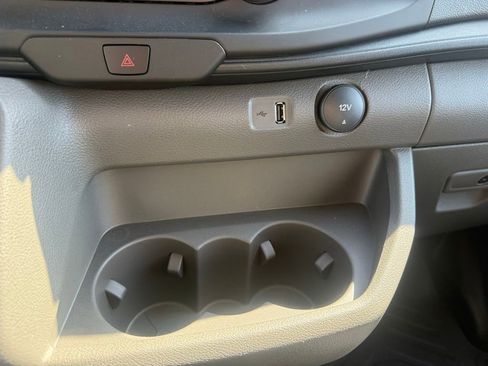 New 2026 Ford Transit 250 148 Medium Roof w/ Load Area Protection Package RWD image 19