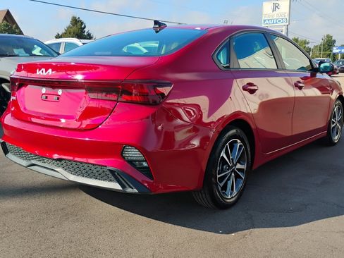 Used 2024 Kia Forte LXS image 8