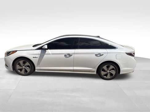 Used 2016 Hyundai Sonata Limited w/ Option Group 02 FWD image 7