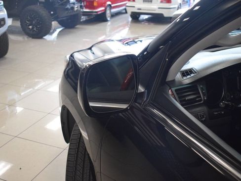 Used 2008 Lexus LX 570 4WD image 32