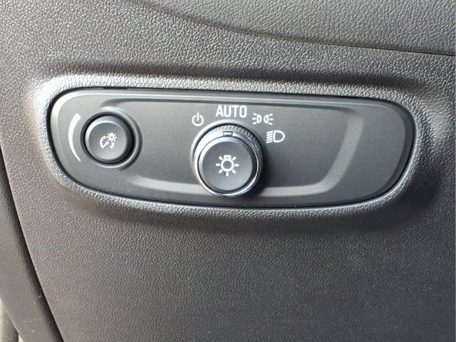 Used 2024 Chevrolet Equinox LT w/ LPO, Floor Liner Package FWD image 17
