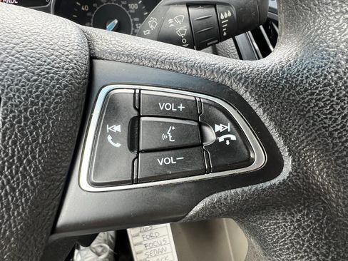 Used 2015 Ford Focus SE image 17