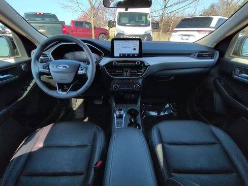 Used 2020 Ford Escape SEL image 16