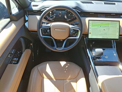Used 2024 Land Rover Range Rover Sport SE AWD/4WD image 4