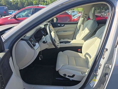 Used 2026 Volvo XC60 B5 Ultra AWD/4WD image 10