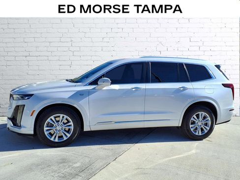 Certified 2022 Cadillac XT6 Luxury image 2