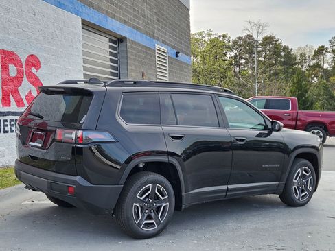 New 2026 Jeep Cherokee Laredo image 7