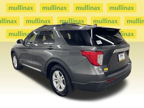 Used 2020 Ford Explorer XLT image 8
