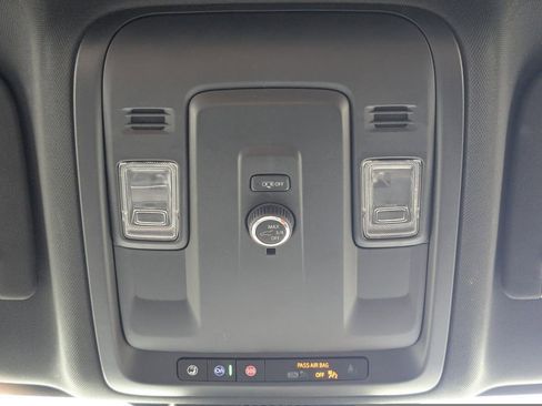 Certified 2025 Chevrolet Suburban Z71 AWD/4WD image 23