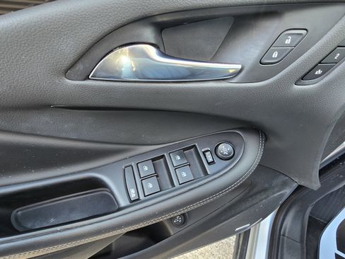 Used 2019 Buick Envision Premium w/ LPO, Active Package image 9