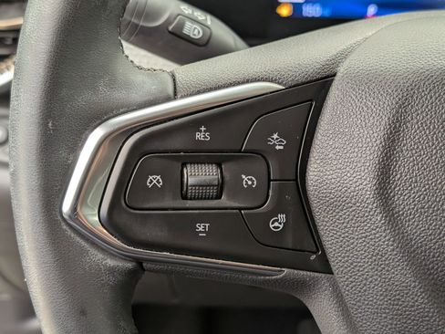 Used 2024 Chevrolet Trax ACTIV w/ Sunroof Package image 18