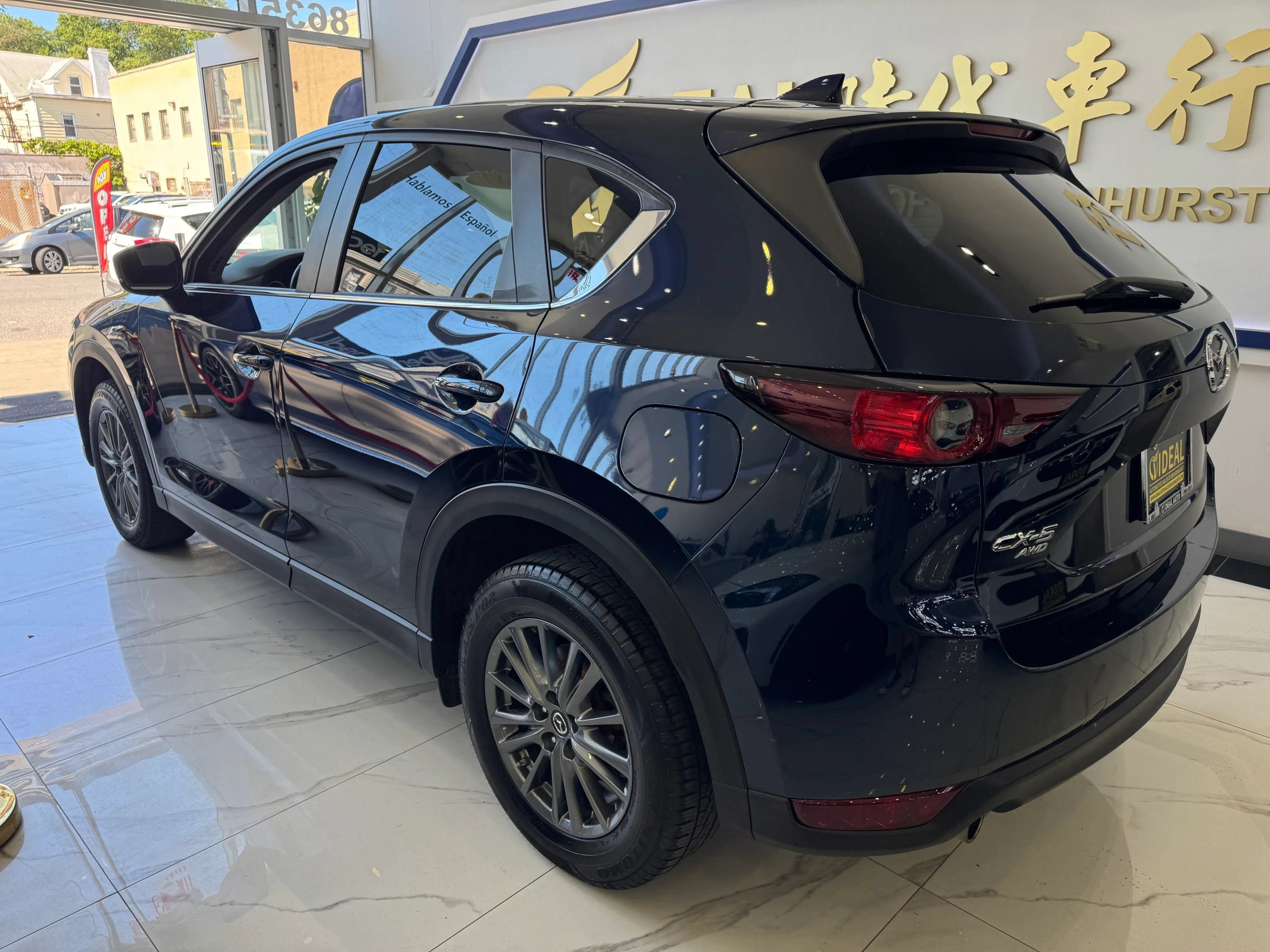 Used 2017 MAZDA CX-5 Touring w/ Preferred Equipment Package AWD/4WD image 5