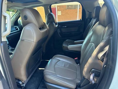 Used 2014 GMC Acadia SLT image 7