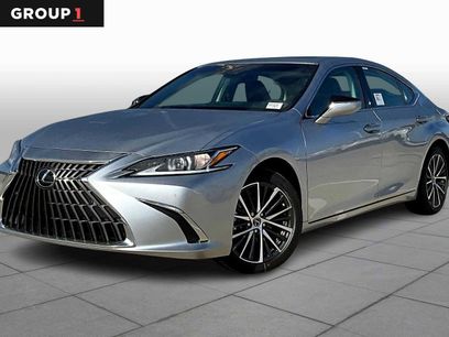 New 2025 Lexus ES 350 w/ Premium Package