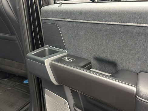 Used 2025 Ford F150 Lariat image 39