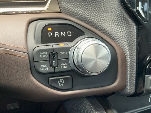 Used 2025 RAM 1500 Limited AWD/4WD image 15