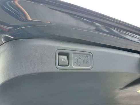 Used 2022 Ford Expedition Limited AWD/4WD image 31
